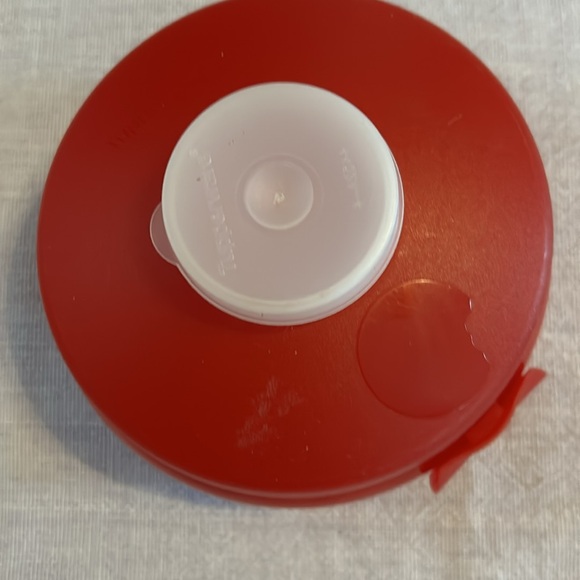 Tupperware lunch set. - Picture 5 of 10